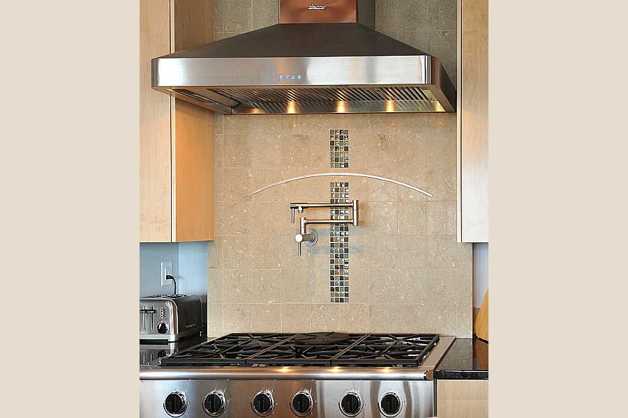 19RM Stone and Steel House range and hood 1