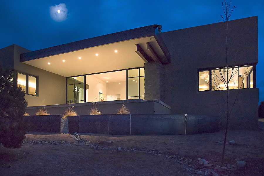 20RM Jemez Vista House exterior twilight 1