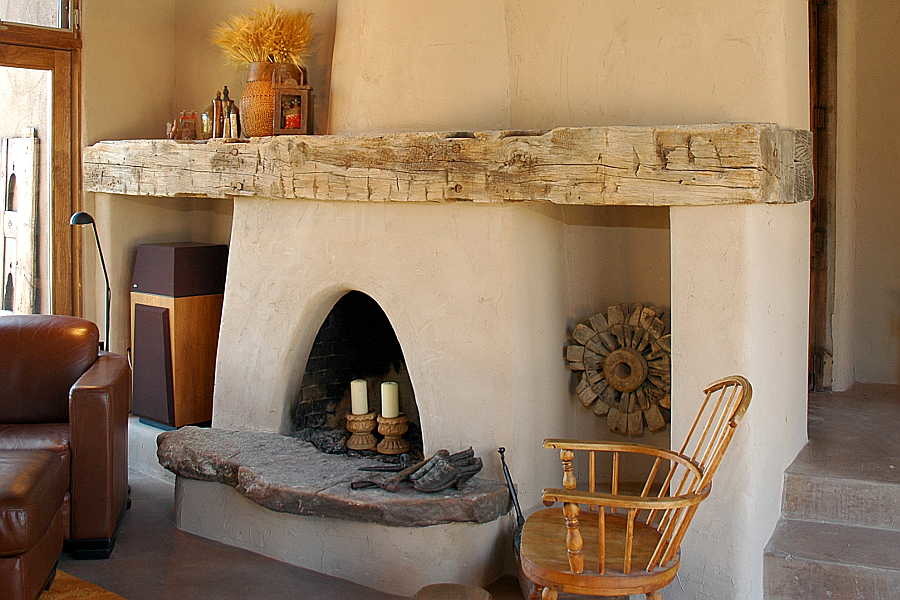 22RM Madera Anciana fireplace 1