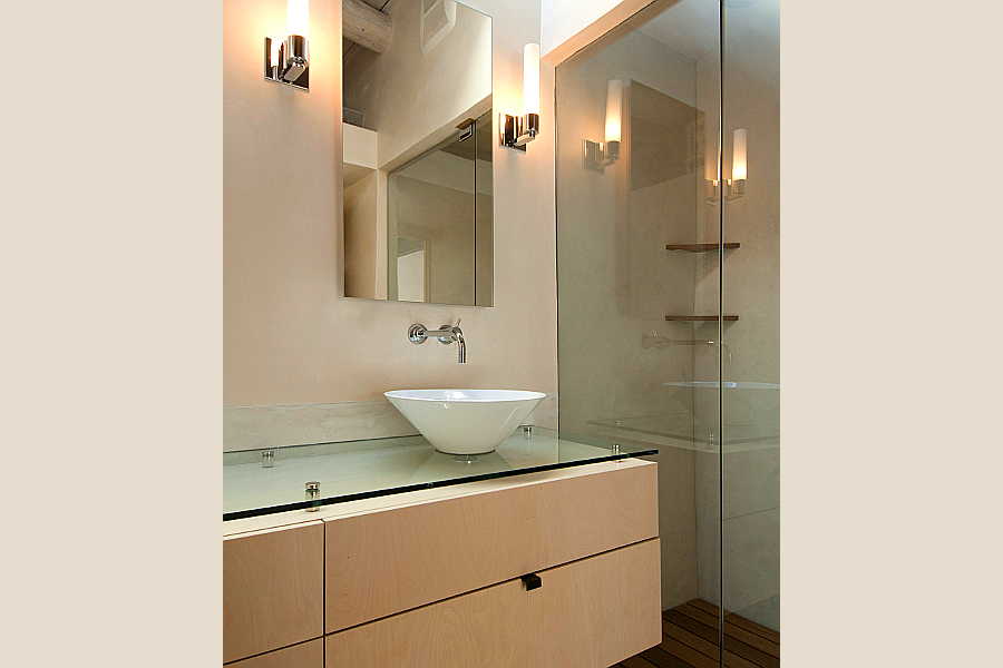 05RM Tesuque Casita bath 1
