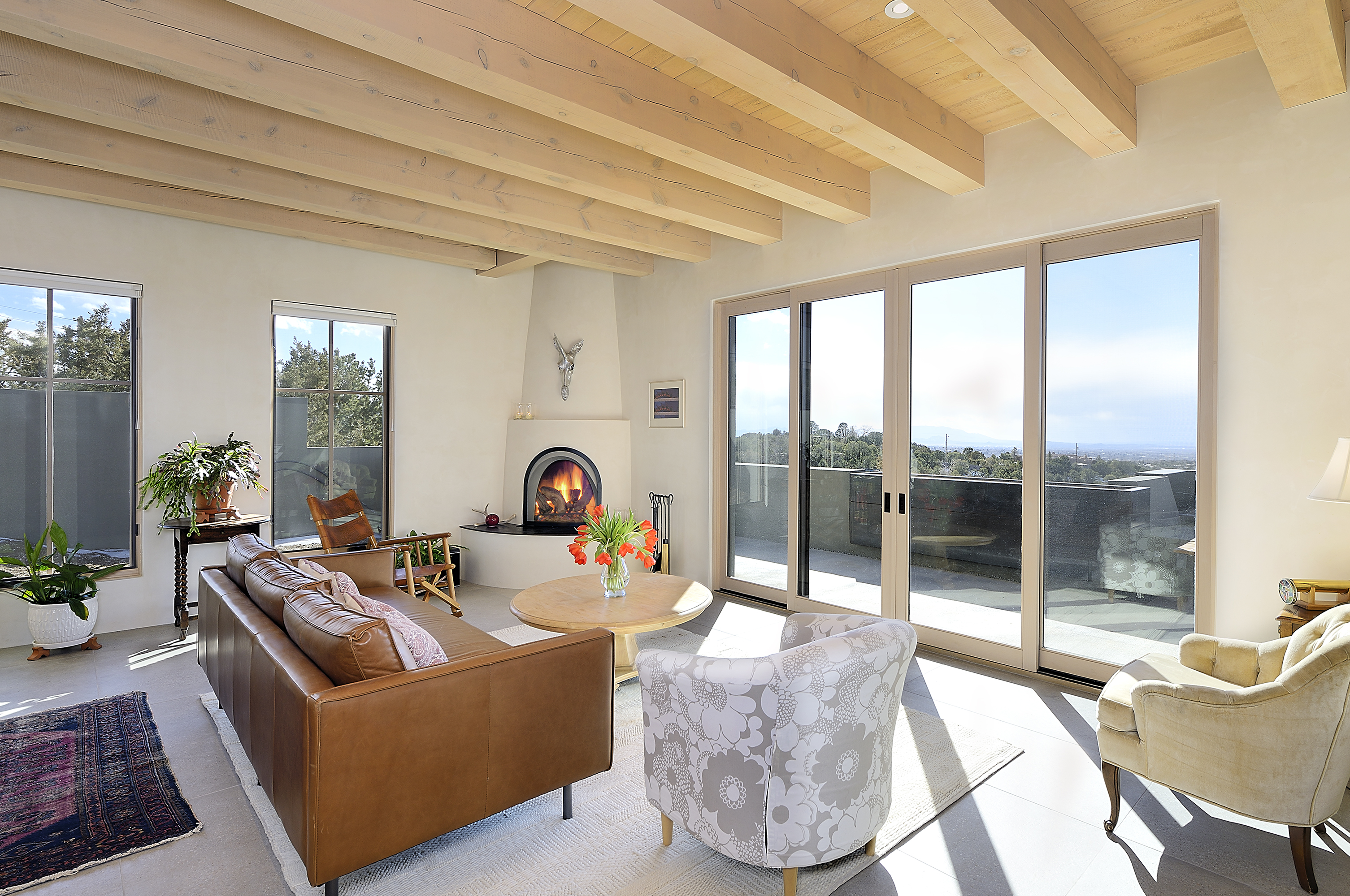 A Cozy spot to take in the Views
